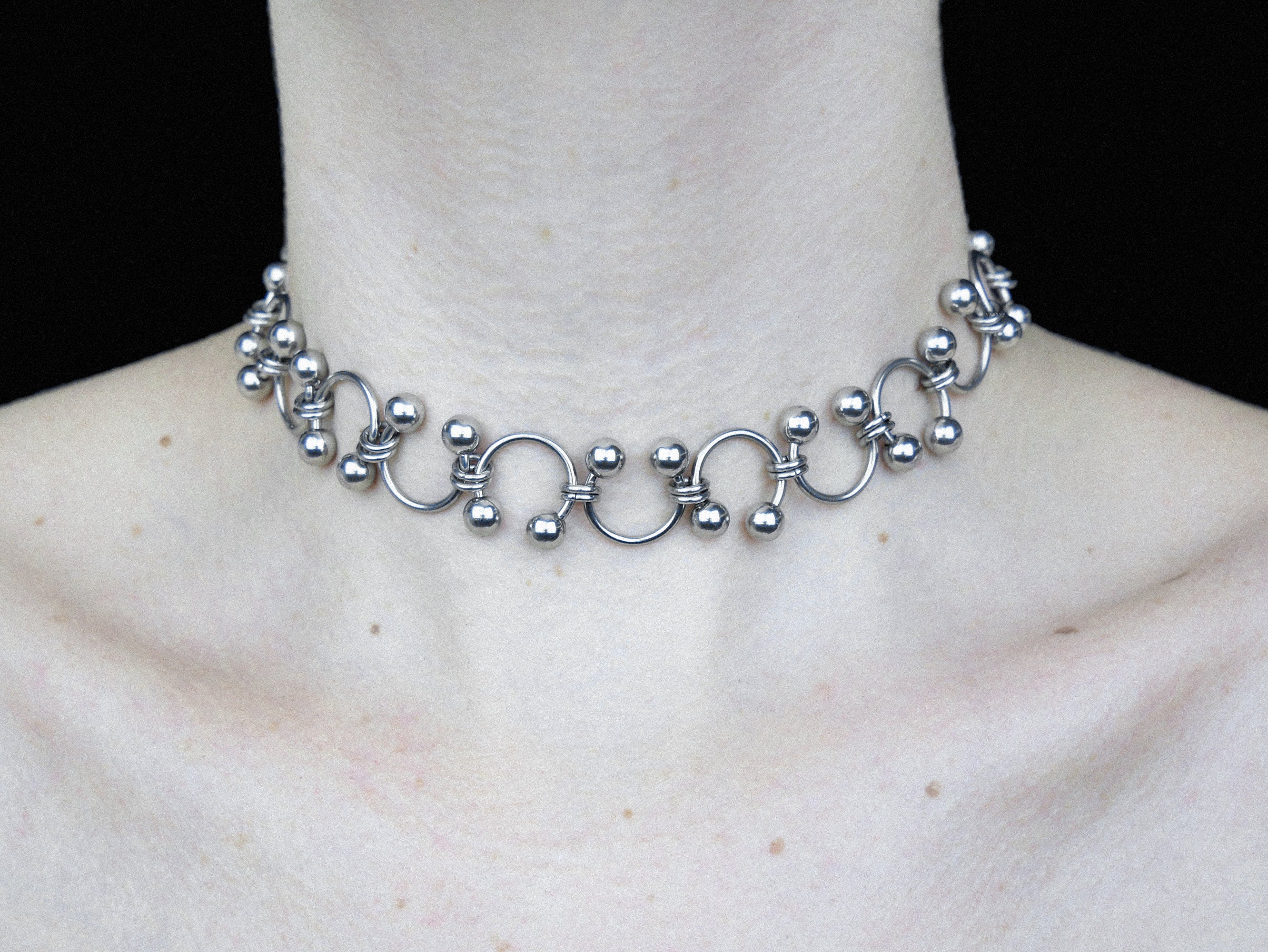 Circular Barbell Choker
